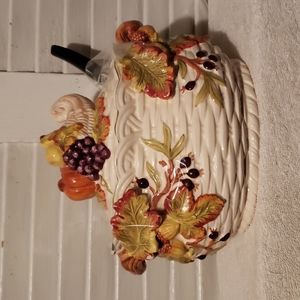 Cracker Barrel Tureen